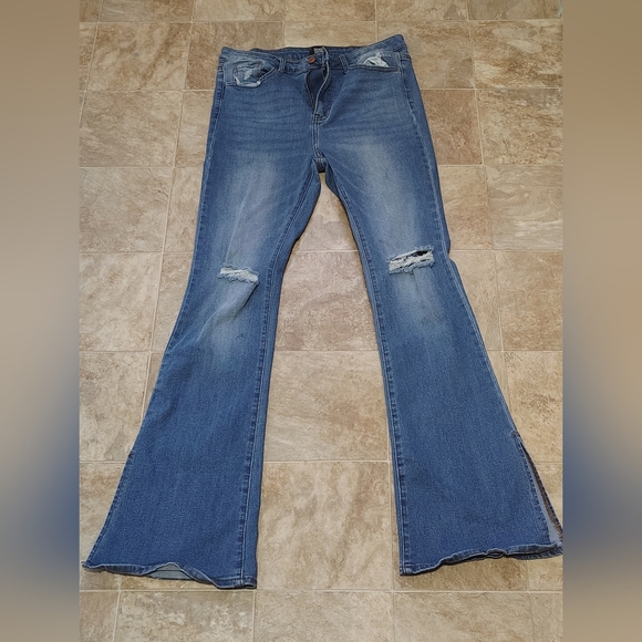 Women's Distressed Simple Society Blue Jeans - Picture 1 of 5